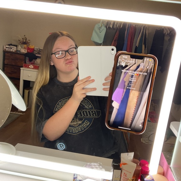 THRIFTEDBYKELBI IS LIVE - LIKE THIS TO BE NOTIFIED!🤍 - Picture 3 of 16